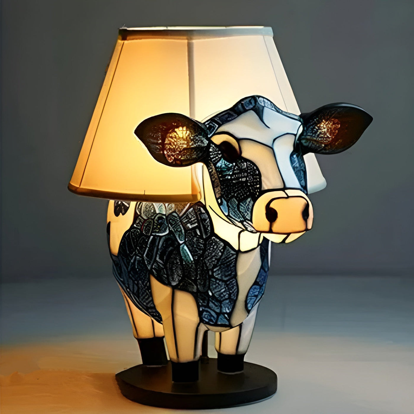 Amora – Glasmalet Lampe